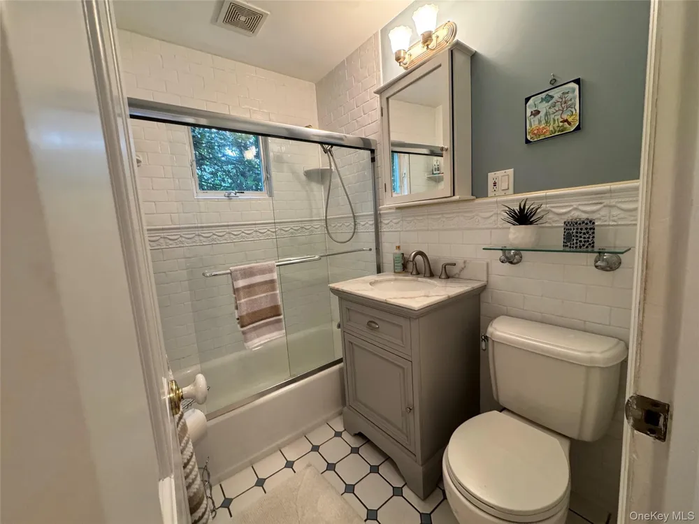 51 Bayway Avenue Bay Shore, NY 11706