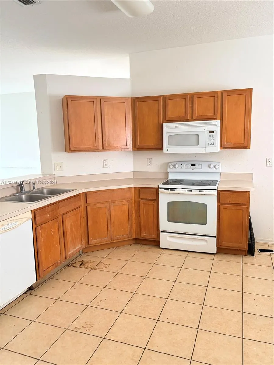 79 WHEATFIELD DR Palm Coast, FL 32164