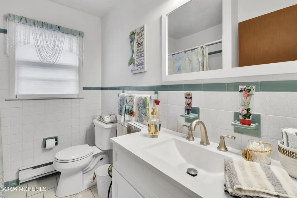 22 Brakenbury Court Toms River, NJ 08757