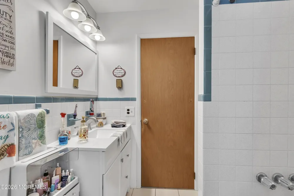 22 Brakenbury Court Toms River, NJ 08757