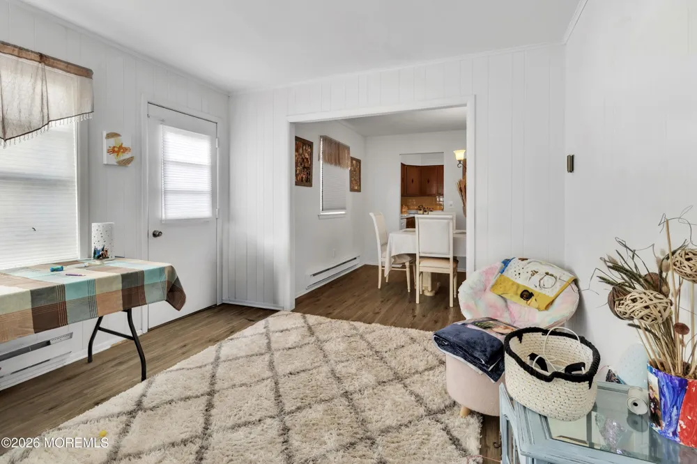 22 Brakenbury Court Toms River, NJ 08757