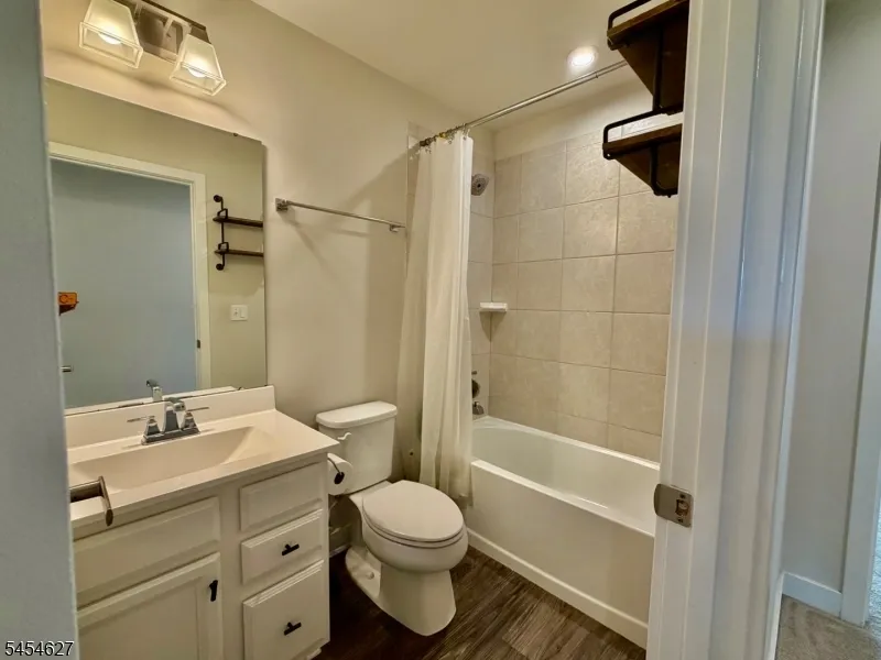 17 Sierra Pl Sparta, NJ 07871