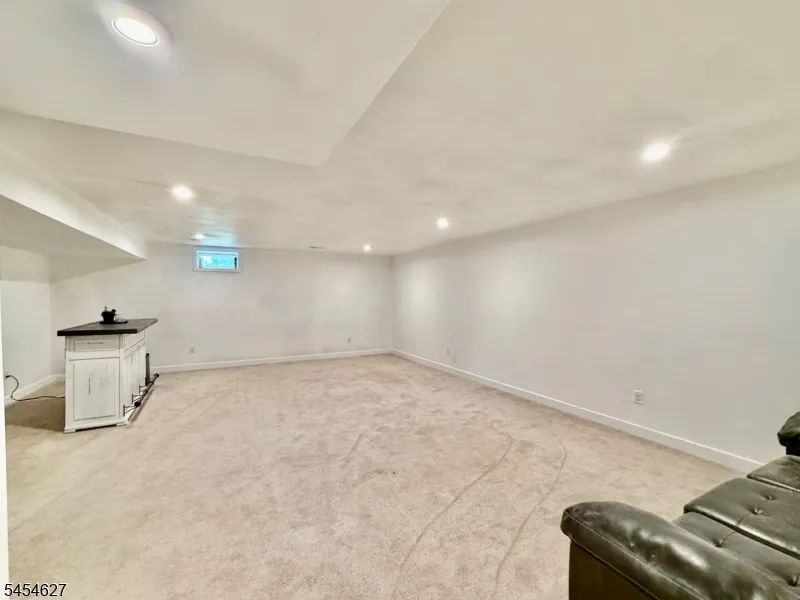 17 Sierra Pl Sparta, NJ 07871