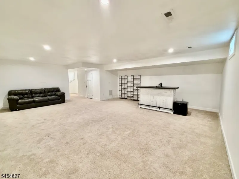 17 Sierra Pl Sparta, NJ 07871