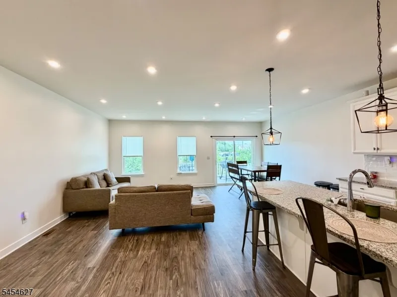 17 Sierra Pl Sparta, NJ 07871