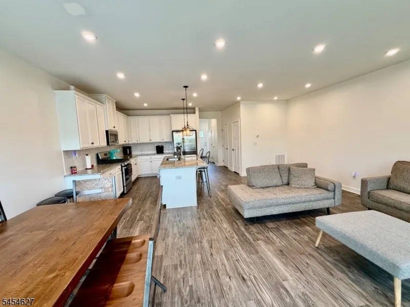 17 Sierra Pl Sparta, NJ 07871