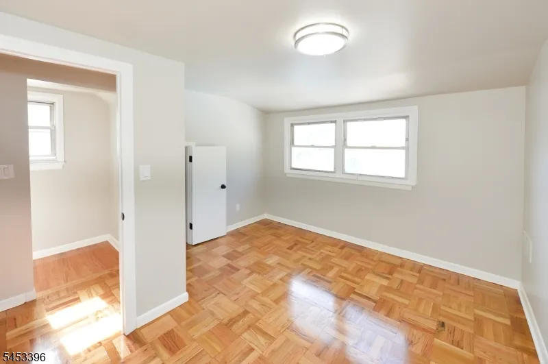 186 Palmer Ter Wood-Ridge, NJ 07075