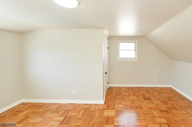186 Palmer Ter Wood-Ridge, NJ 07075