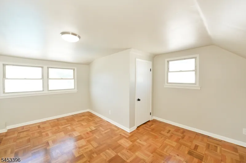186 Palmer Ter Wood-Ridge, NJ 07075