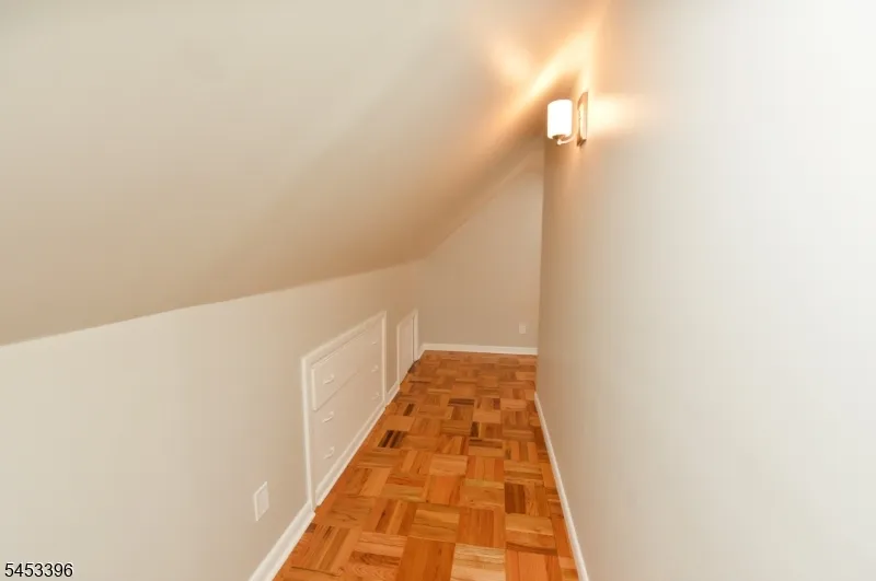 186 Palmer Ter Wood-Ridge, NJ 07075