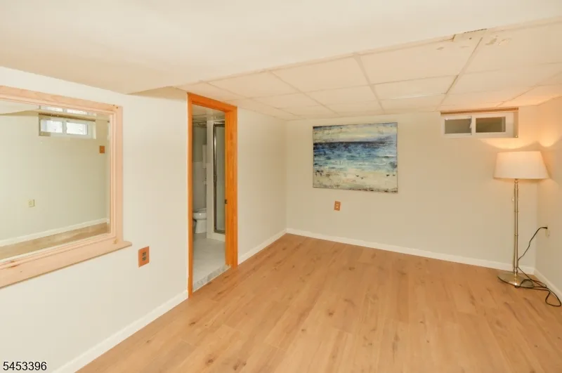 186 Palmer Ter Wood-Ridge, NJ 07075