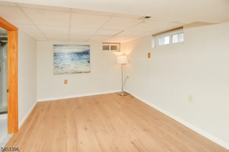 186 Palmer Ter Wood-Ridge, NJ 07075