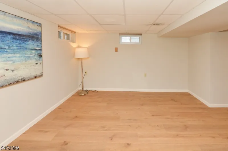186 Palmer Ter Wood-Ridge, NJ 07075