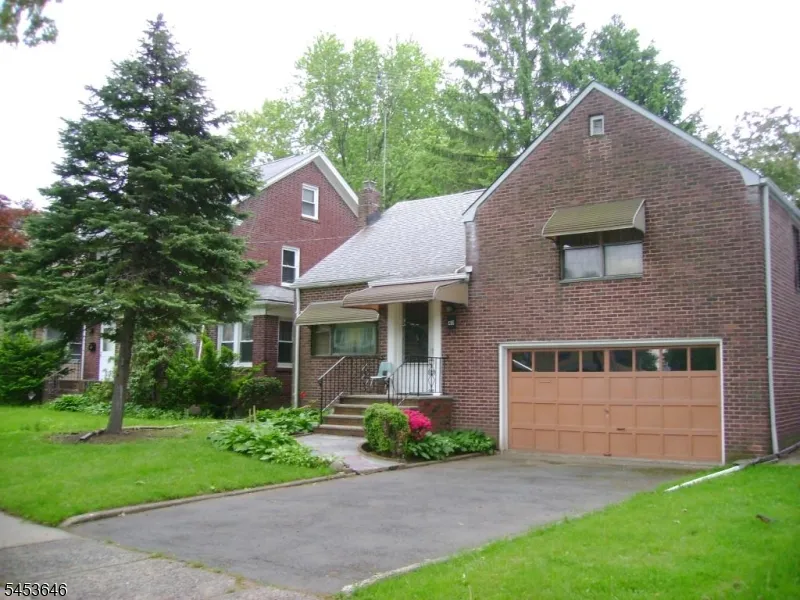 40 RIDGEWOOD AVE Irvington, NJ 07111