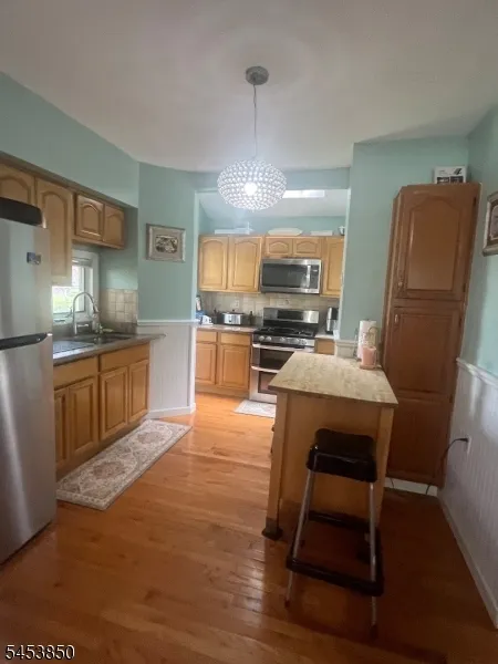 68 Peachtree Rd Maplewood, NJ 07040