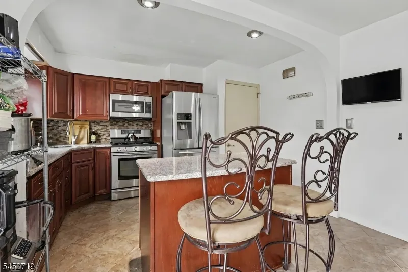 378 Riverside Ave Rutherford, NJ 07070