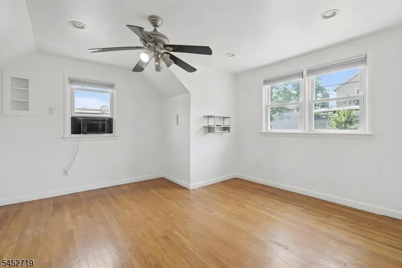 378 Riverside Ave Rutherford, NJ 07070