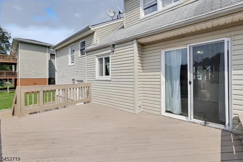 378 Riverside Ave Rutherford, NJ 07070