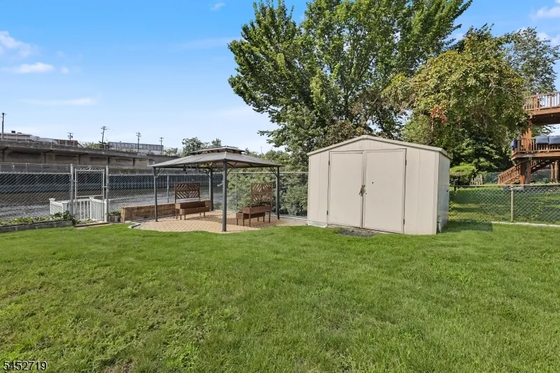 378 Riverside Ave Rutherford, NJ 07070