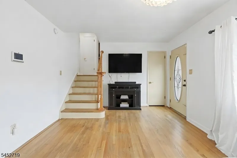 378 Riverside Ave Rutherford, NJ 07070