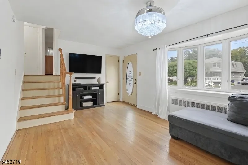 378 Riverside Ave Rutherford, NJ 07070