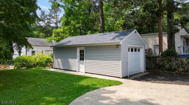 45 Brook St Springfield, NJ 07081