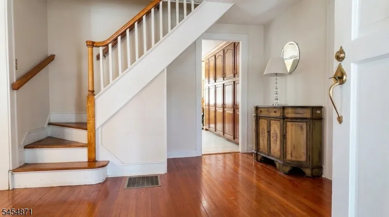 45 Brook St Springfield, NJ 07081