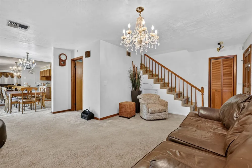 2215 NE 45TH AVENUE #3 ocala, FL 34470