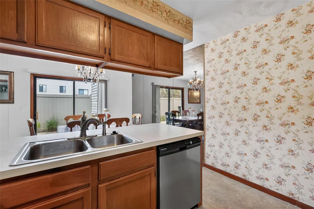 2215 NE 45TH AVENUE #3 ocala, FL 34470