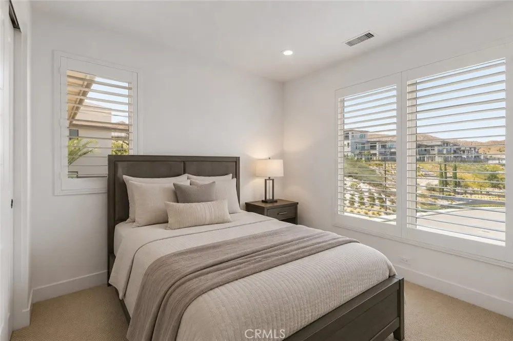 11701 Greenwood Drive Porter Ranch, CA 91326