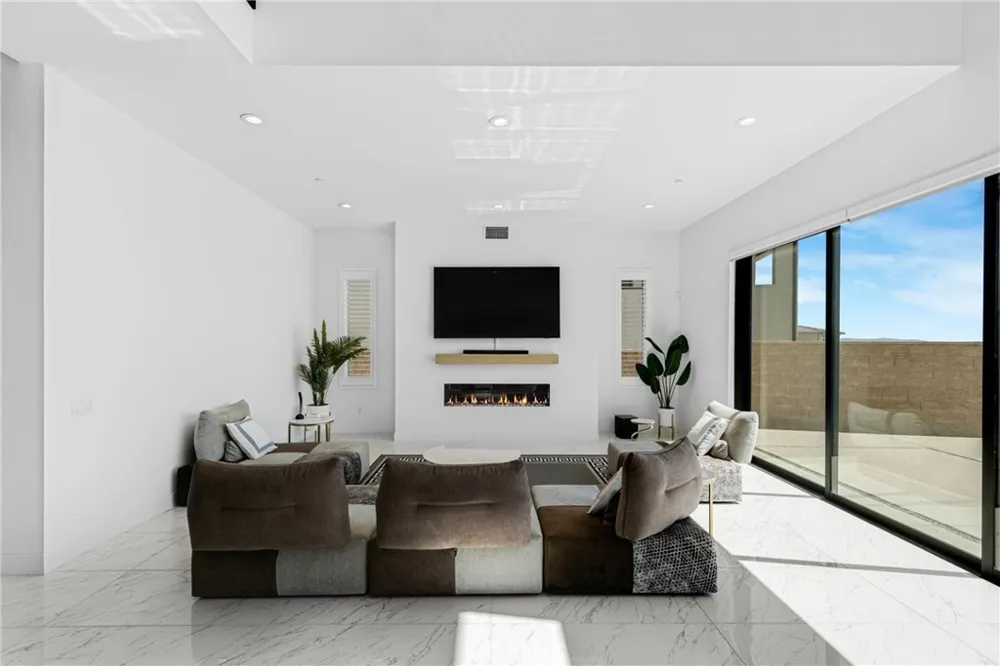 11701 Greenwood Drive Porter Ranch, CA 91326
