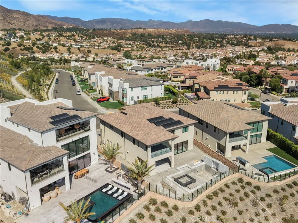 11701 Greenwood Drive Porter Ranch, CA 91326
