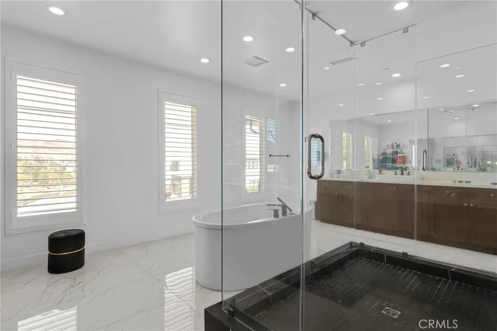 11701 Greenwood Drive Porter Ranch, CA 91326