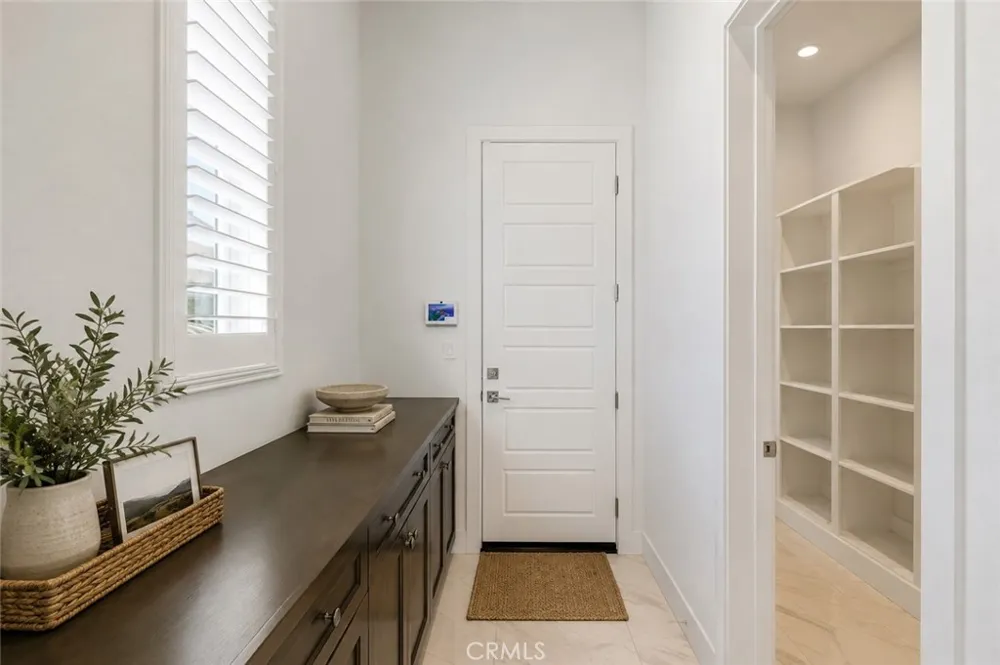 11701 Greenwood Drive Porter Ranch, CA 91326