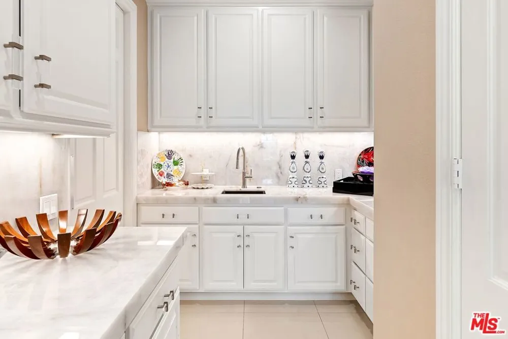 1403 Kingsboro Court Westlake Village, CA 91362