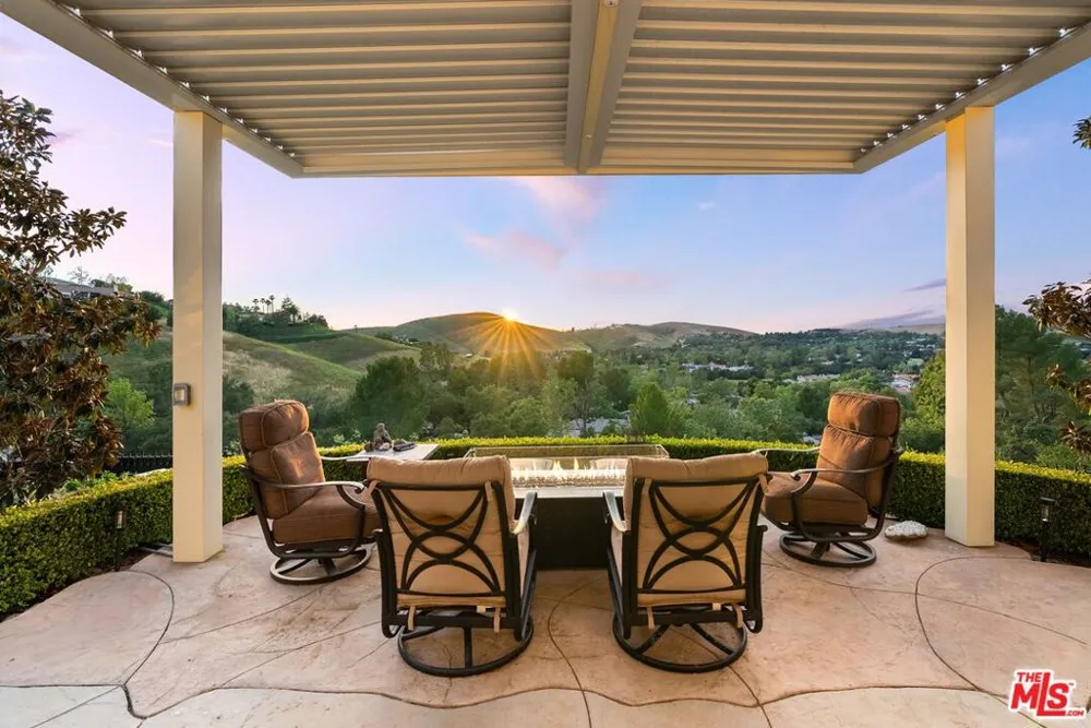 1403 Kingsboro Court Westlake Village, CA 91362