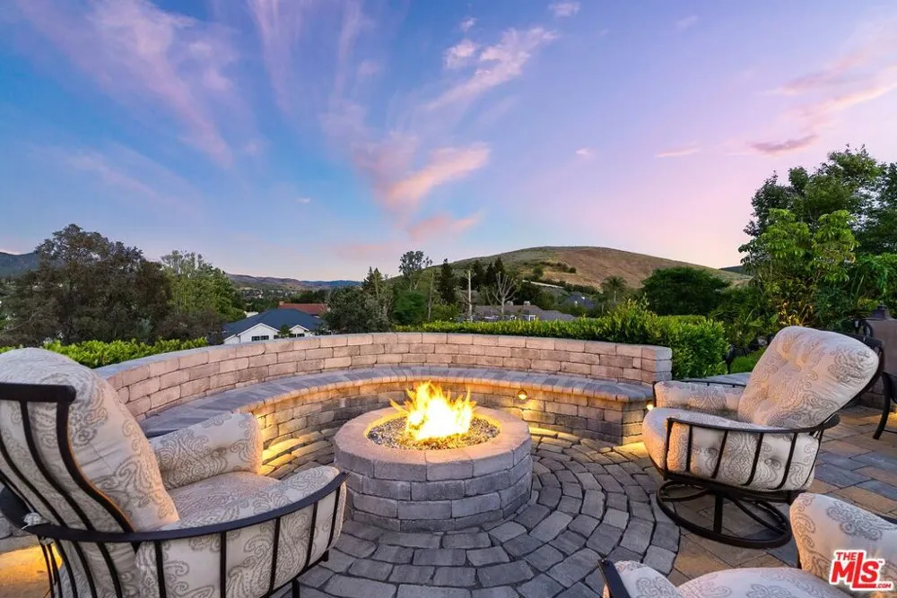1403 Kingsboro Court Westlake Village, CA 91362