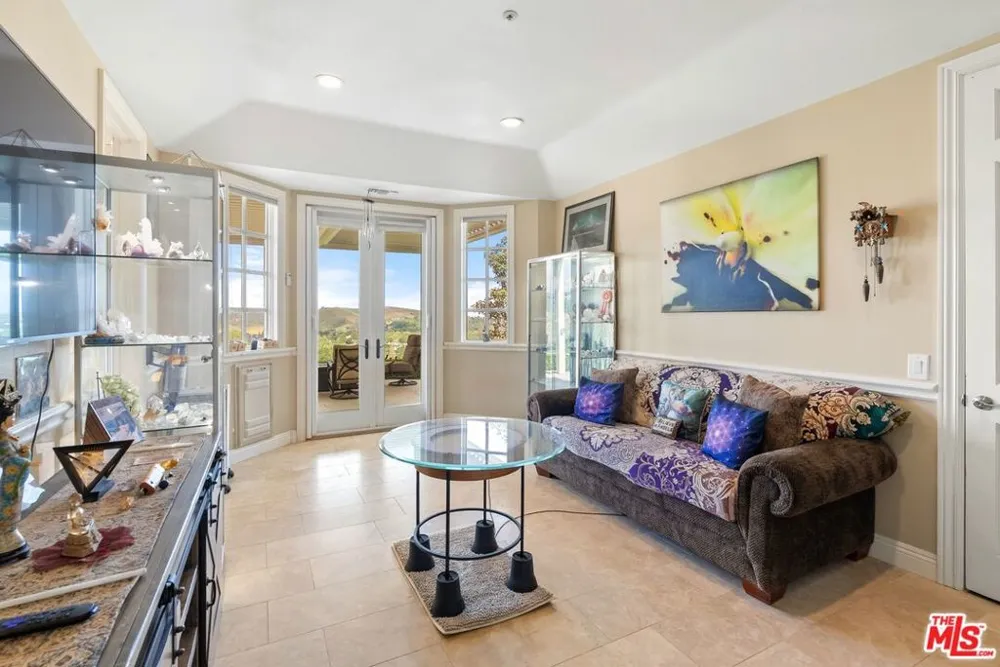 1403 Kingsboro Court Westlake Village, CA 91362