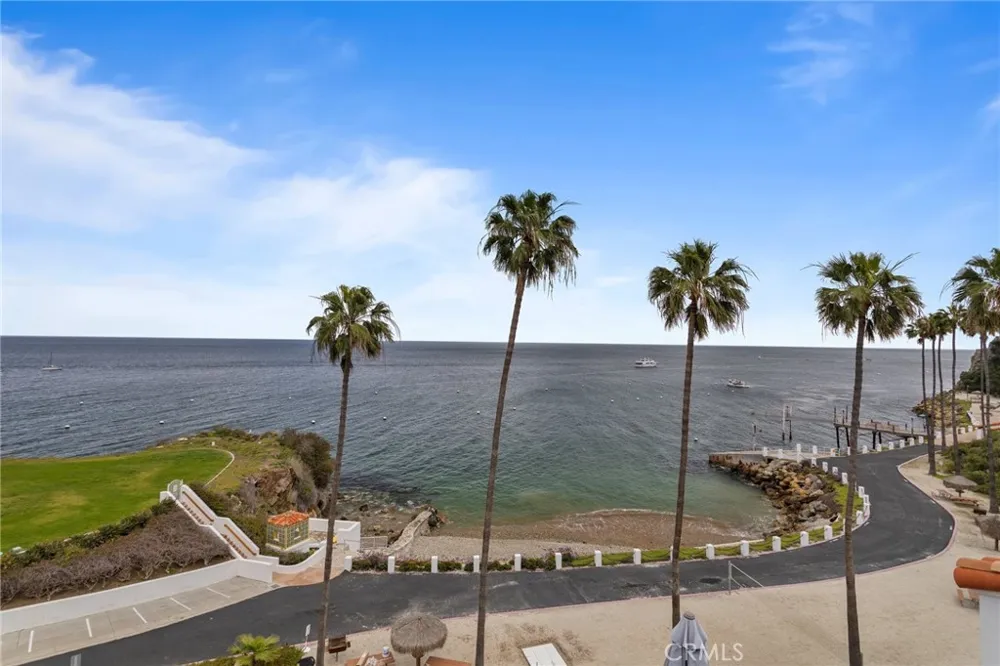91 Playa Azul Avalon, CA 90704