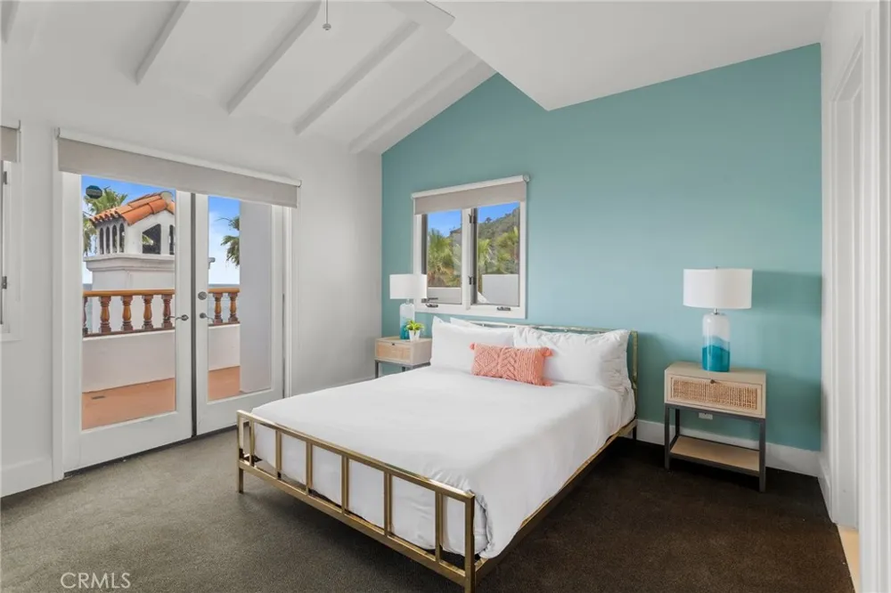 91 Playa Azul Avalon, CA 90704