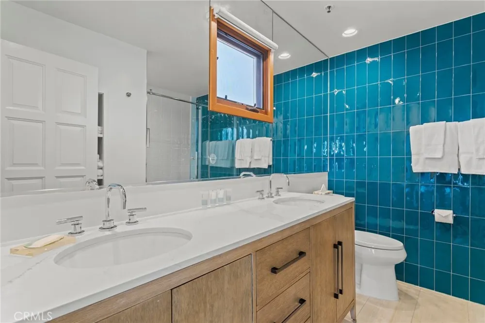 91 Playa Azul Avalon, CA 90704
