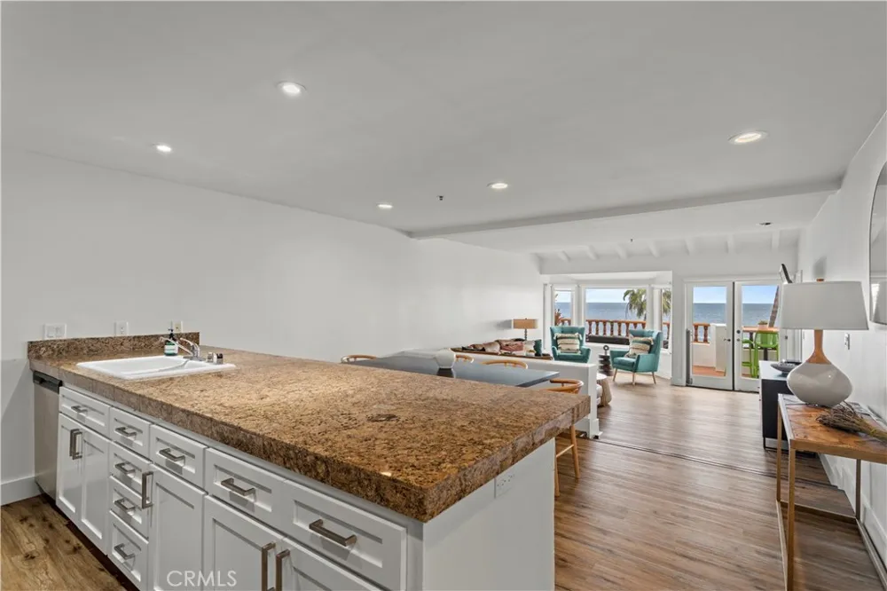 91 Playa Azul Avalon, CA 90704