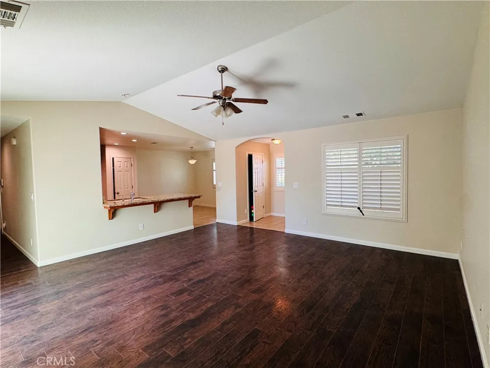 5824 E Kaviland Fresno, CA 93727