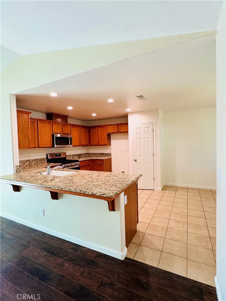 5824 E Kaviland Fresno, CA 93727