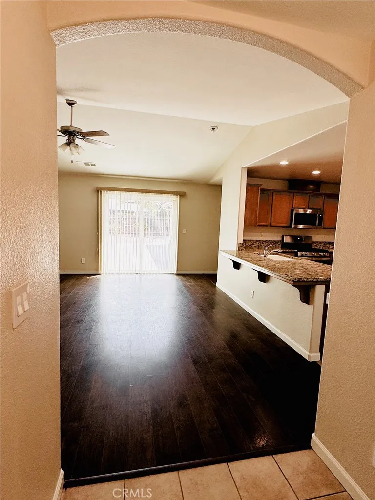 5824 E Kaviland Fresno, CA 93727
