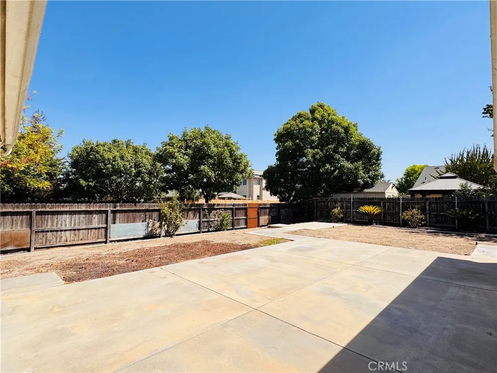 5824 E Kaviland Fresno, CA 93727