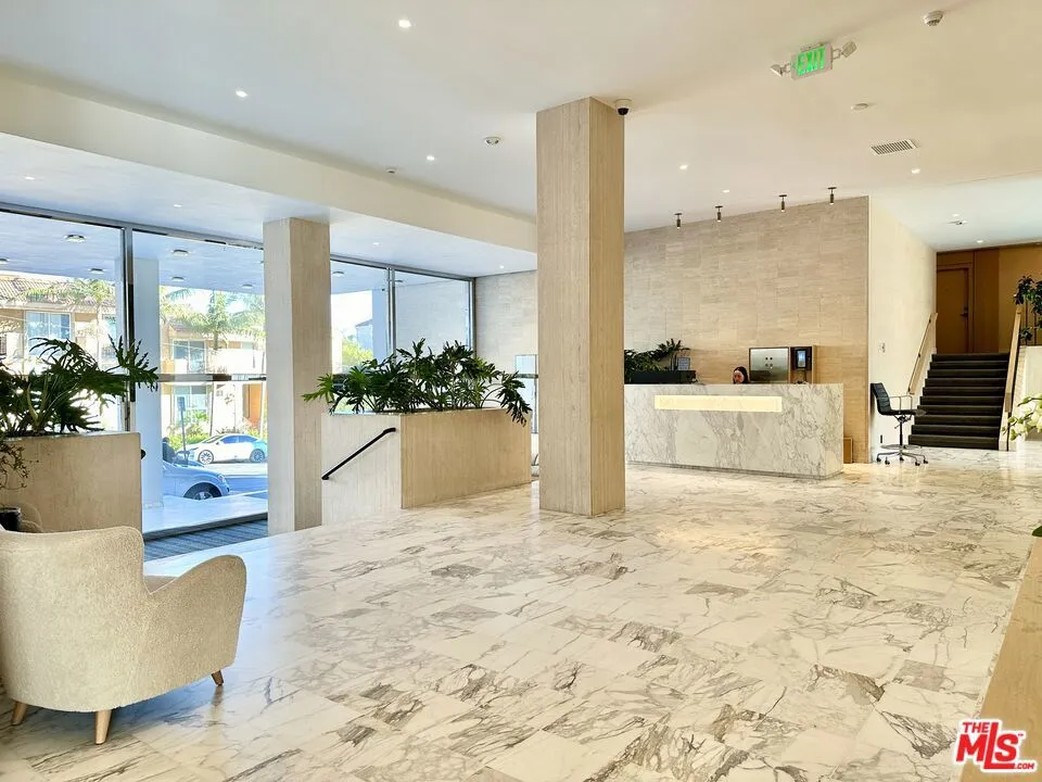 999 DOHENY DRIVE #711 West Hollywood, CA 90069