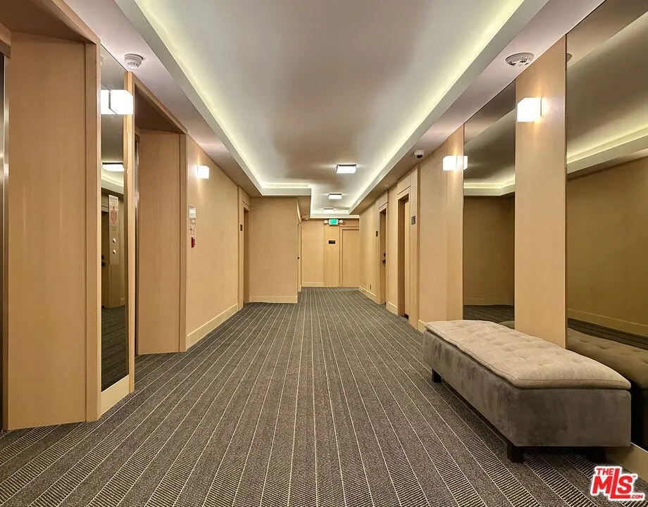 999 DOHENY DRIVE #711 West Hollywood, CA 90069