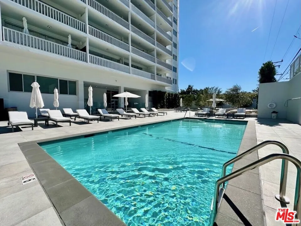 999 DOHENY DRIVE #711 West Hollywood, CA 90069