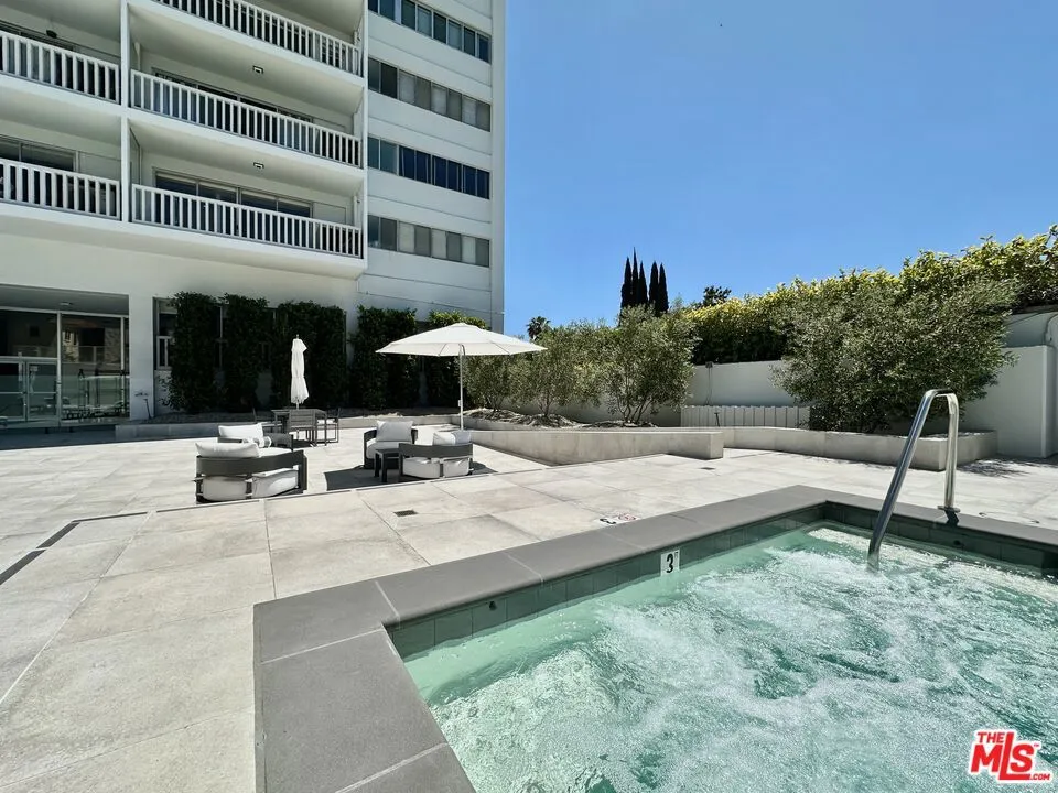 999 DOHENY DRIVE #711 West Hollywood, CA 90069